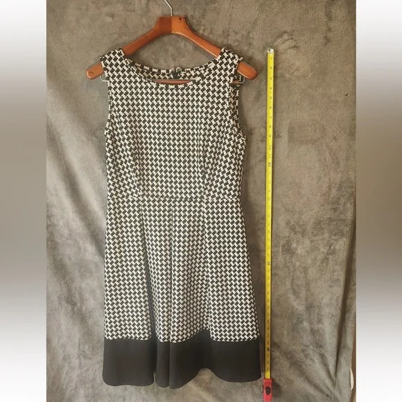 Chic Calvin Klein Houndstooth Sleeveless Dress - Picture 4 of 9